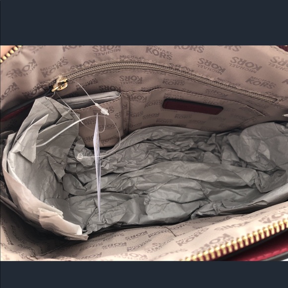 🍒NWT Michael Kors Ellis Large Convertible Satchel - Picture 8 of 8